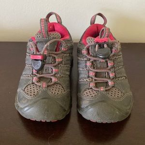 Keen toddler hiking shoes